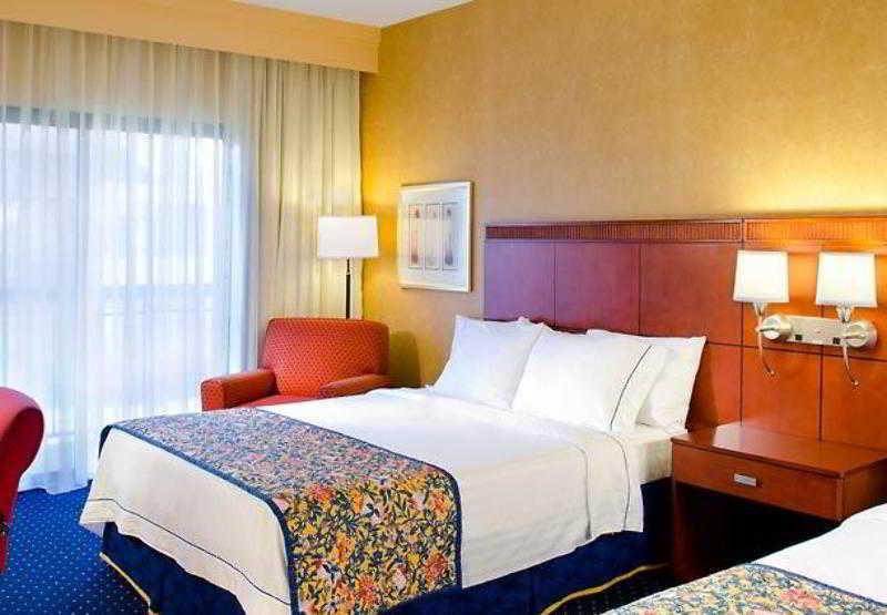 Courtyard Chicago Arlington Heights/south 3*