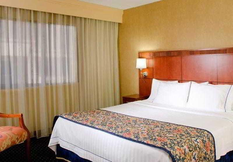 Hotel Courtyard Chicago Arlington Heights/south 3*
